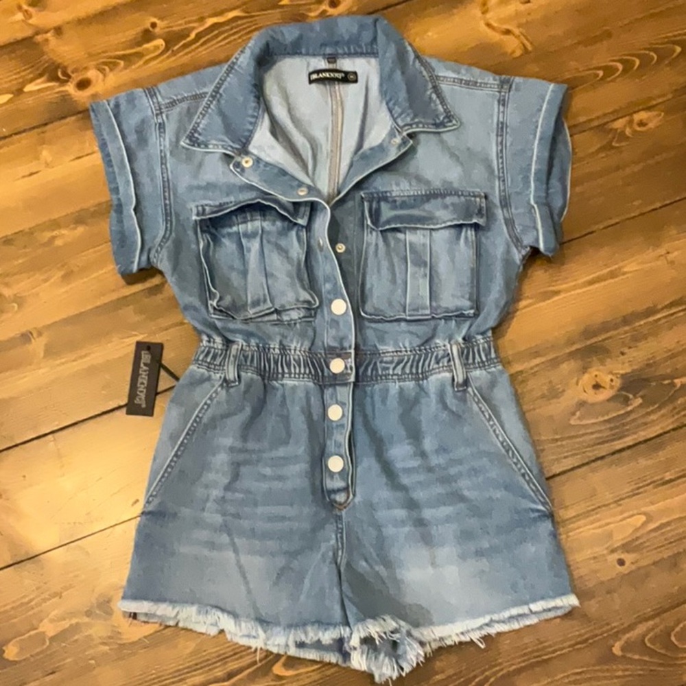 Blank NYC xs Denim Short Sleeve Romper new